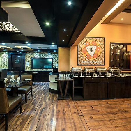 Lynq-Cico Otel Kalküta Dış mekan fotoğraf