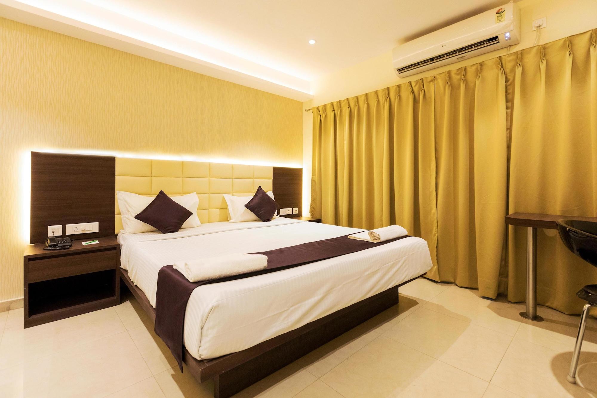 Lynq-Cico Otel Kalküta Dış mekan fotoğraf