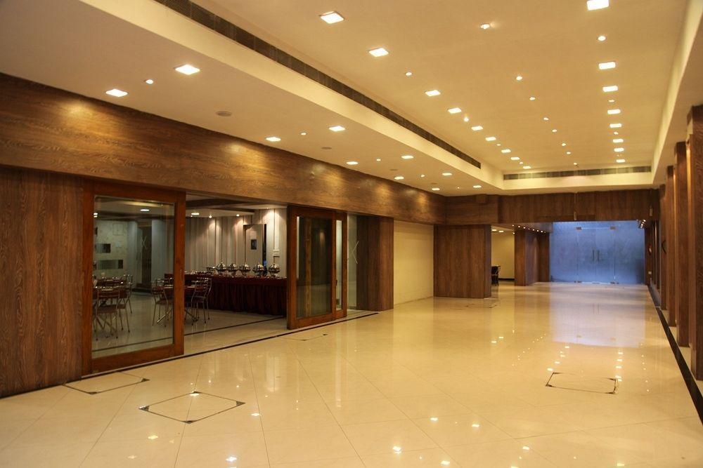 Lynq-Cico Otel Kalküta Dış mekan fotoğraf