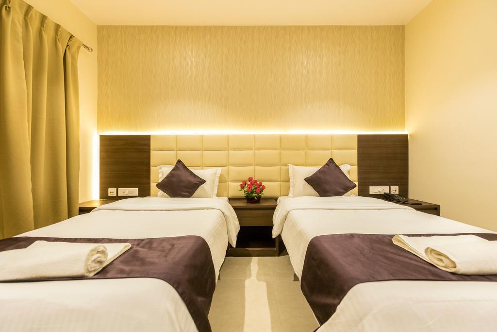 Lynq-Cico Otel Kalküta Dış mekan fotoğraf