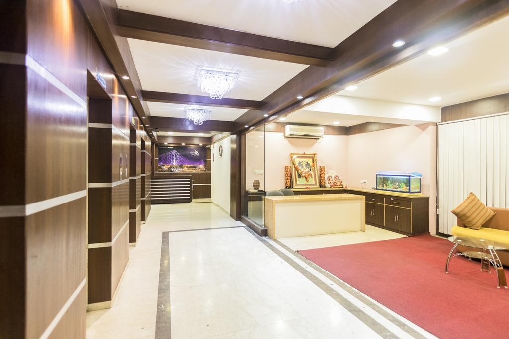 Lynq-Cico Otel Kalküta Dış mekan fotoğraf