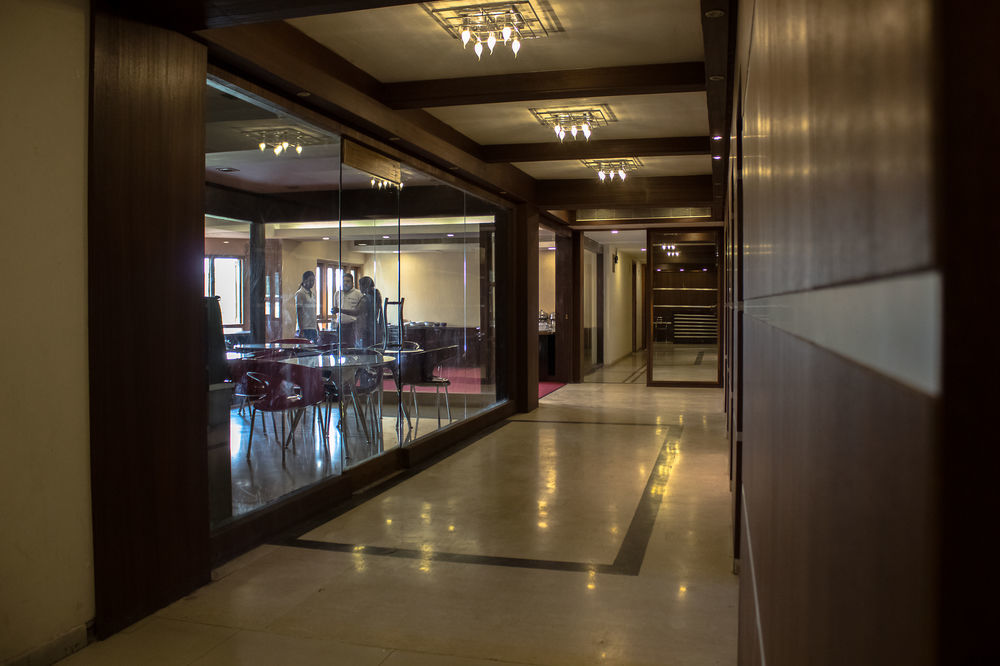 Lynq-Cico Otel Kalküta Dış mekan fotoğraf