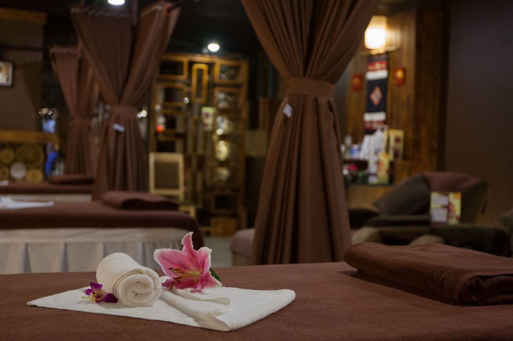 Lynq-Cico Otel Kalküta Dış mekan fotoğraf