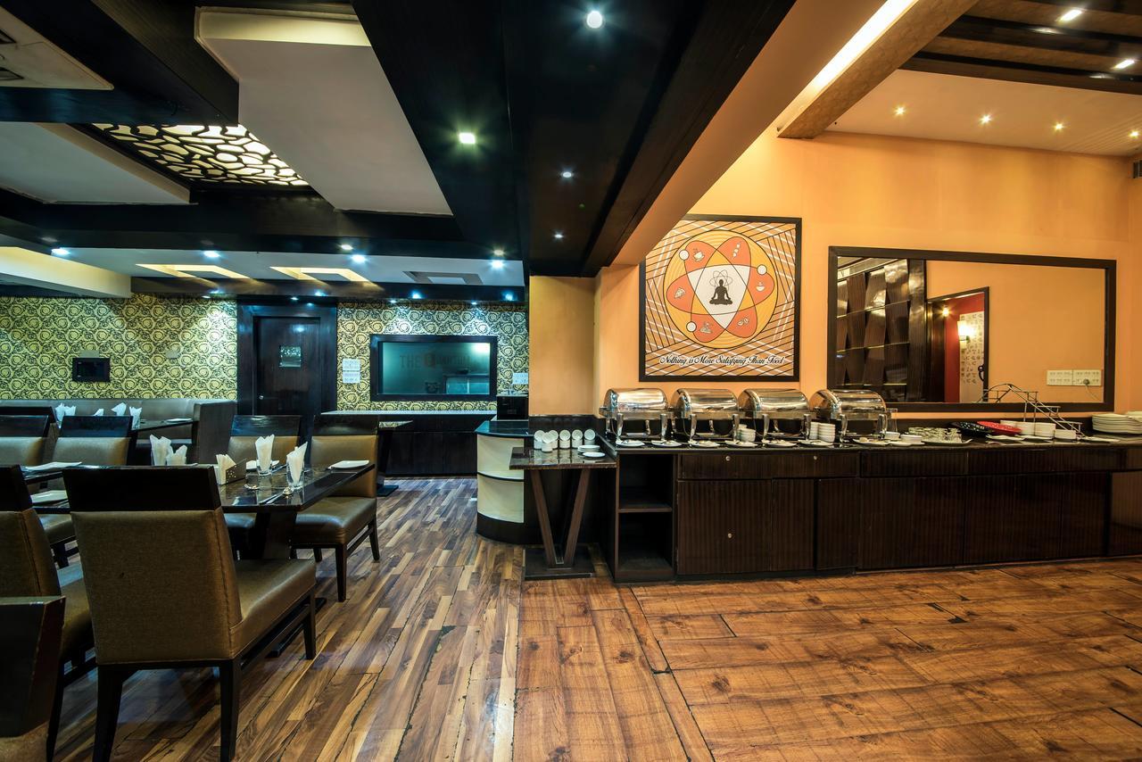 Lynq-Cico Otel Kalküta Dış mekan fotoğraf